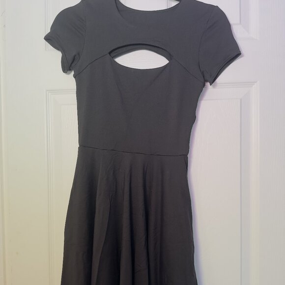 MATTE BLACK PEEPHOLE SKATER DRESS - Picture 3 of 5